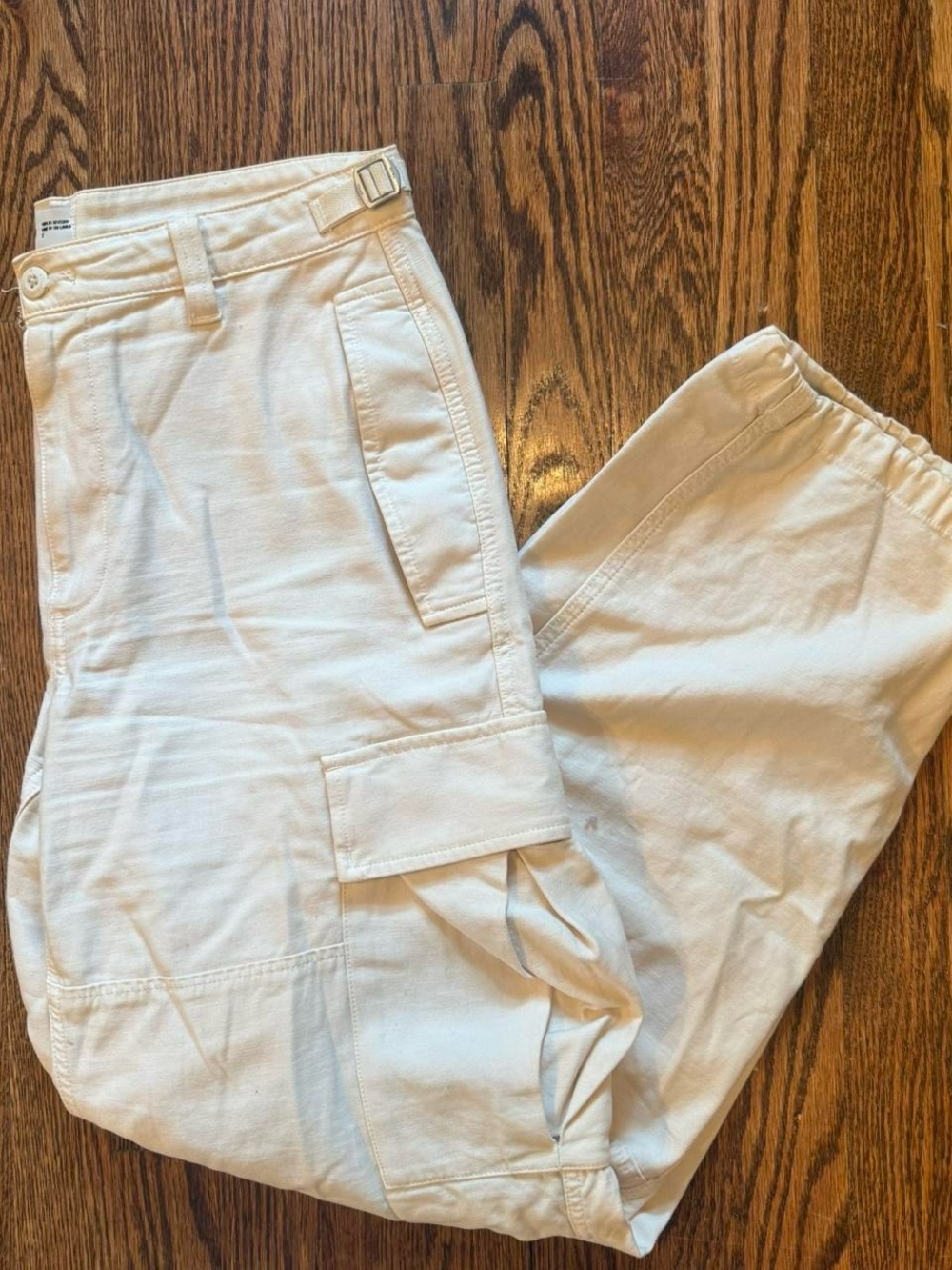 Aritzia Cream Cargo Track Joggers